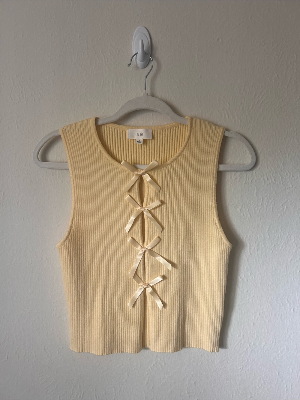 Le Lis Yellow Ribbon-Front Tank - Picture 2 of 3